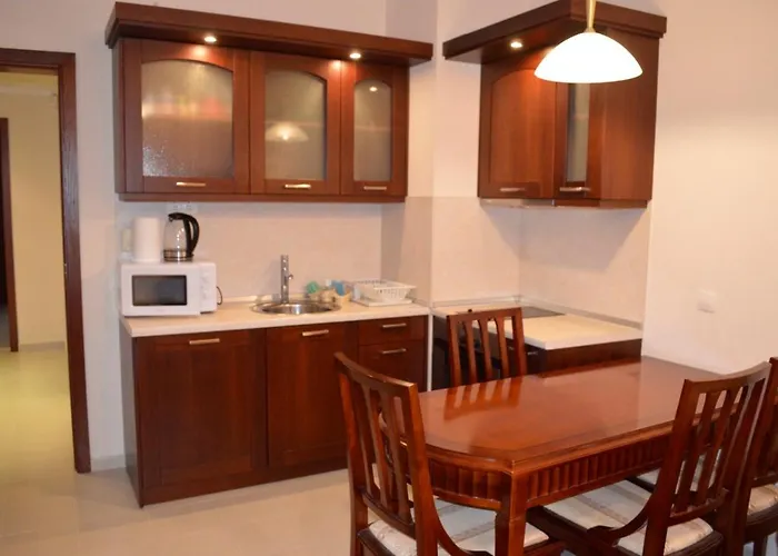 Elinor - Downtown Apartament *