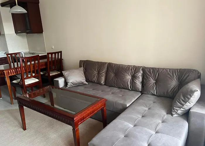 Elinor - Downtown * Bansko